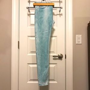 Hudson Krista super skinny light blue pastel wash 5 pocket jeans (size 29)